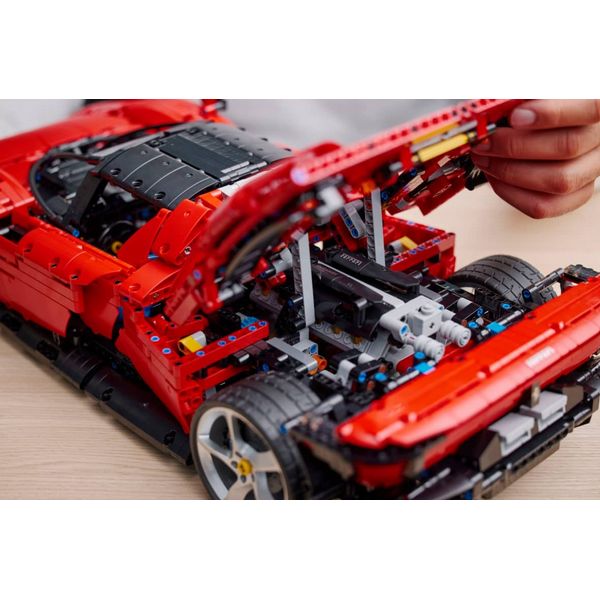 LEGO Technic Ferrari Daytona