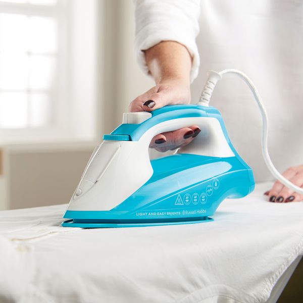 Russell Hobbs Light & Easy Iron White & Aqua